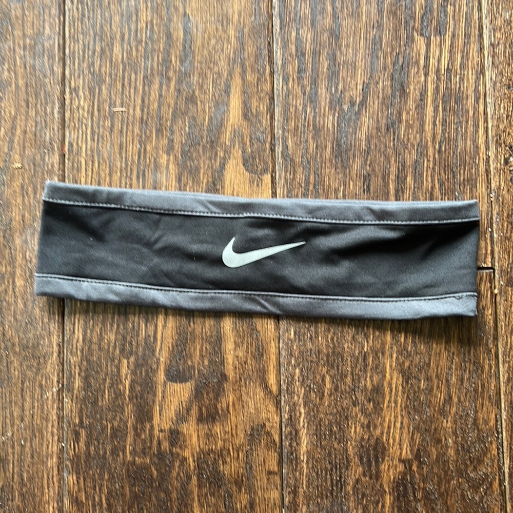 Nike headband black & grey. Reversible. One size.